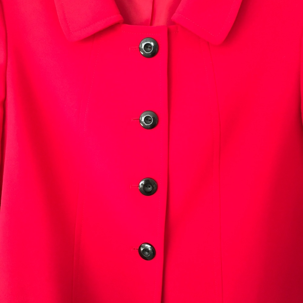 Red jacket - Picture 3 of 4